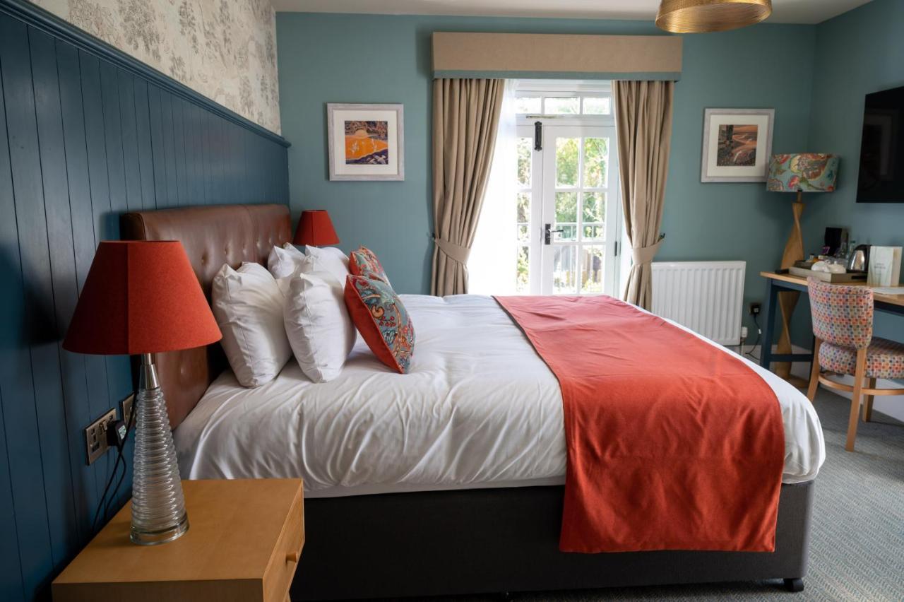 Victoria Hotel By Chef & Brewer Collection Menai Bridge Exteriér fotografie